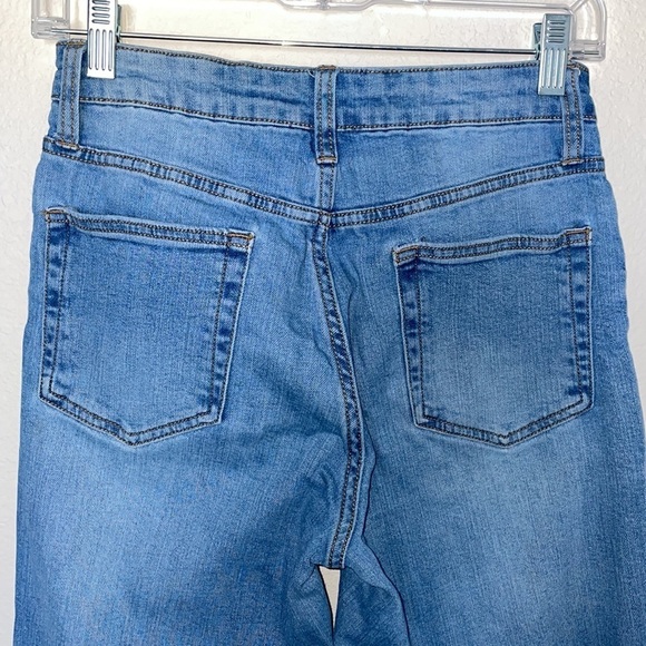 WILD FABLE cropped distressed ripped blue jeans in women’s size 00 - Picture 6 of 8